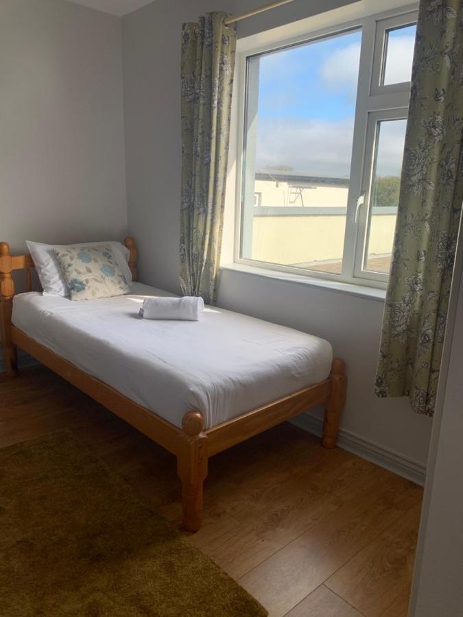 Newcastle Townhouse Apartment Голуей Екстериор снимка