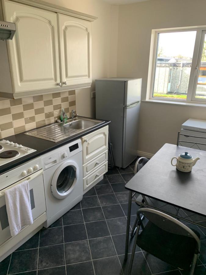Newcastle Townhouse Apartment Голуей Екстериор снимка
