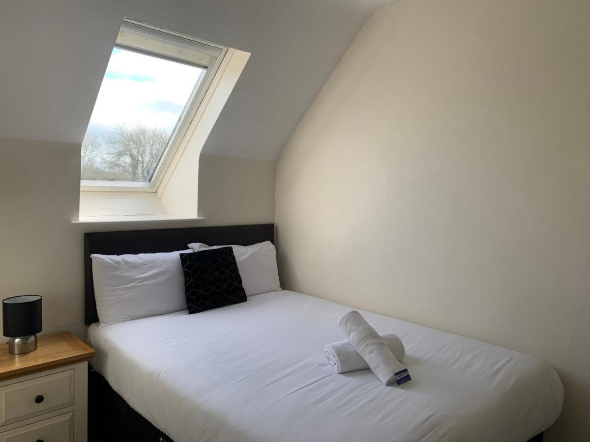 Newcastle Townhouse Apartment Голуей Екстериор снимка