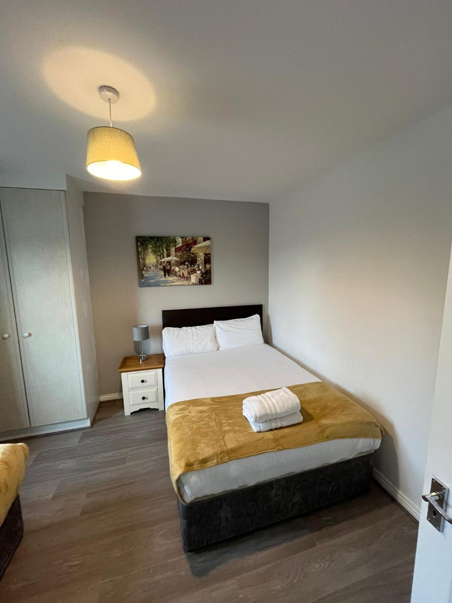 Newcastle Townhouse Apartment Голуей Екстериор снимка