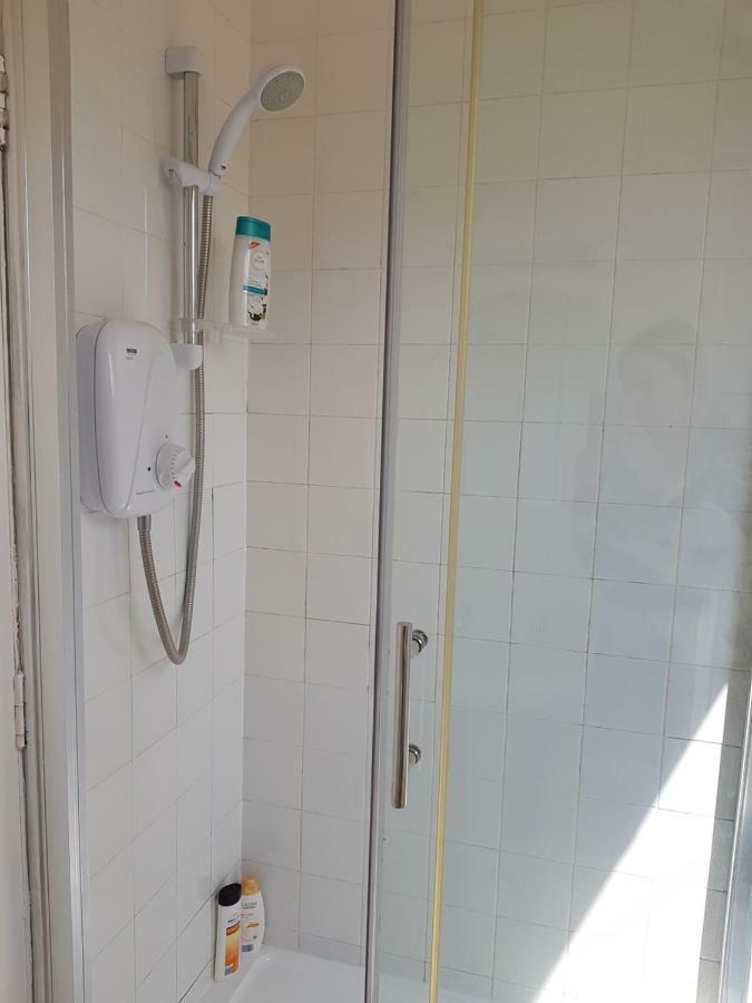 Newcastle Townhouse Apartment Голуей Екстериор снимка