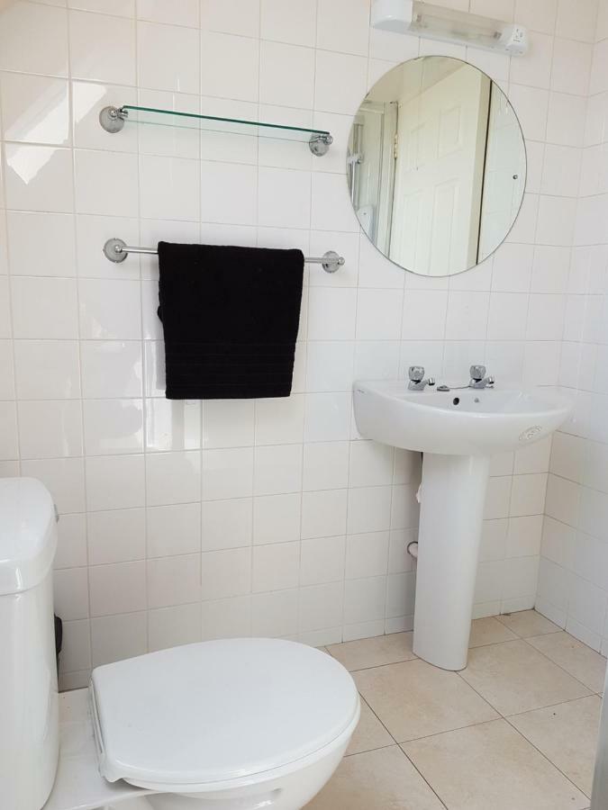 Newcastle Townhouse Apartment Голуей Екстериор снимка