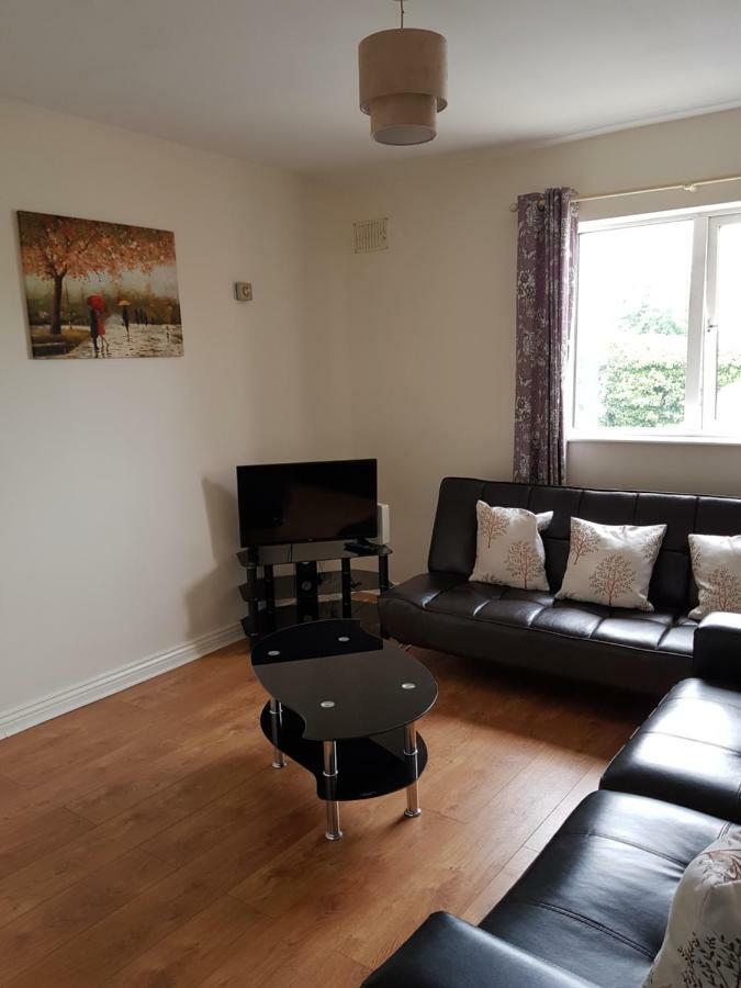 Newcastle Townhouse Apartment Голуей Екстериор снимка