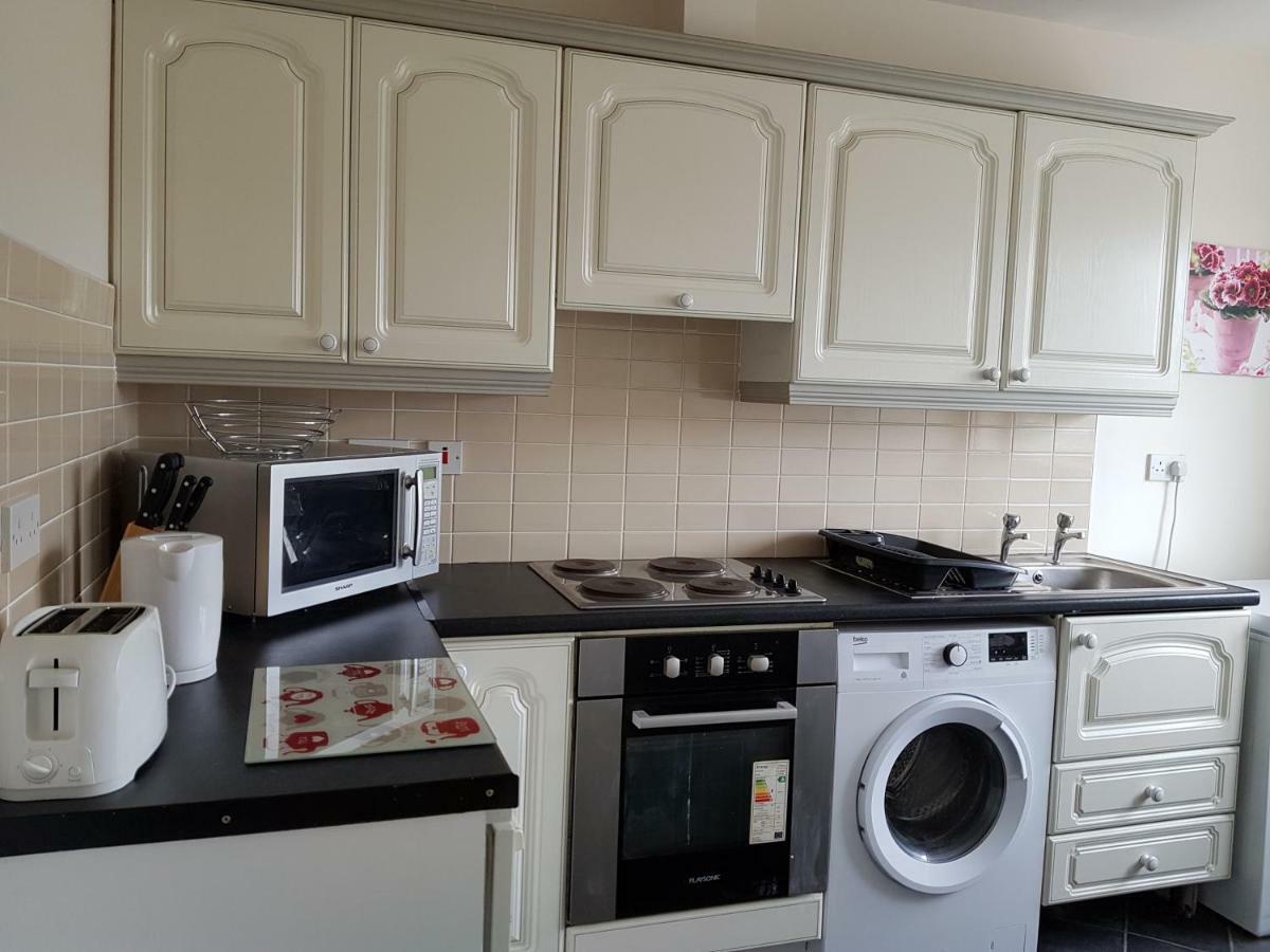 Newcastle Townhouse Apartment Голуей Екстериор снимка