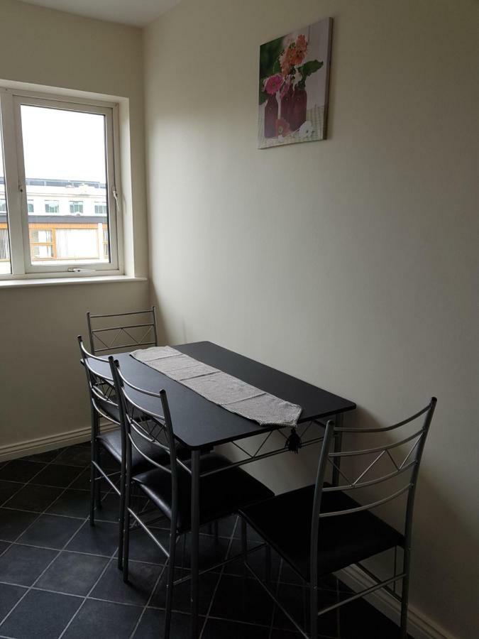 Newcastle Townhouse Apartment Голуей Екстериор снимка